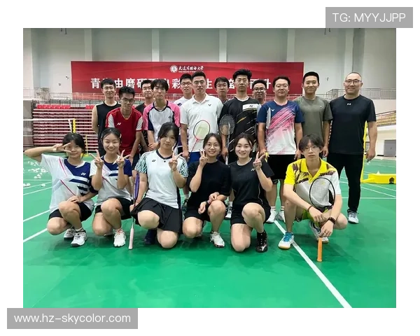 武汉羽毛球队与广州羽毛球队耐力较量赛后复盘分析与启示